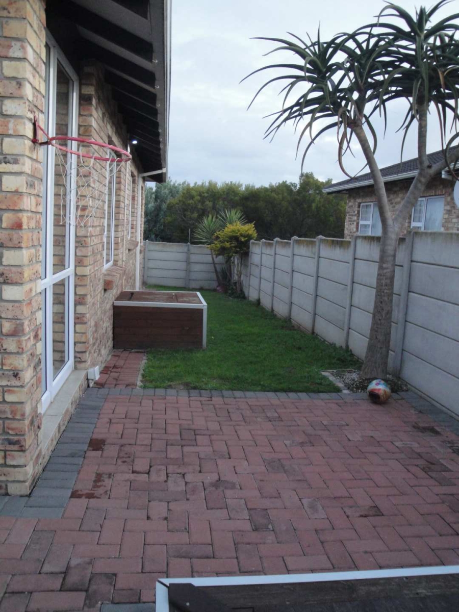 To Let 2 Bedroom Property for Rent in Kabega Park Eastern Cape